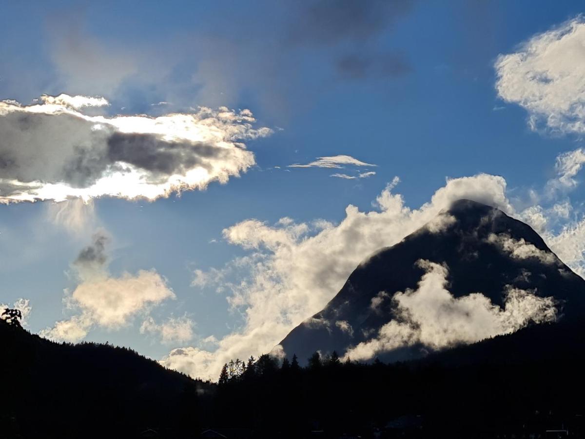Das Kronen Hotel Seefeld in Tirol Exterior foto